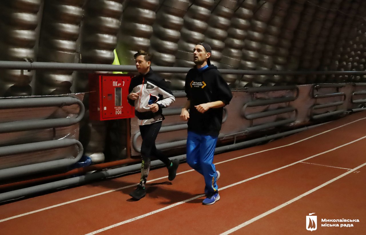 Спорт як спосіб повернення до активного життя: у Миколаєві працюють групи адаптивного спорту з легкої атлетики (ФОТО). адаптивний спорт, ветеран, легка атлетика, миколаїв, сдюсшор