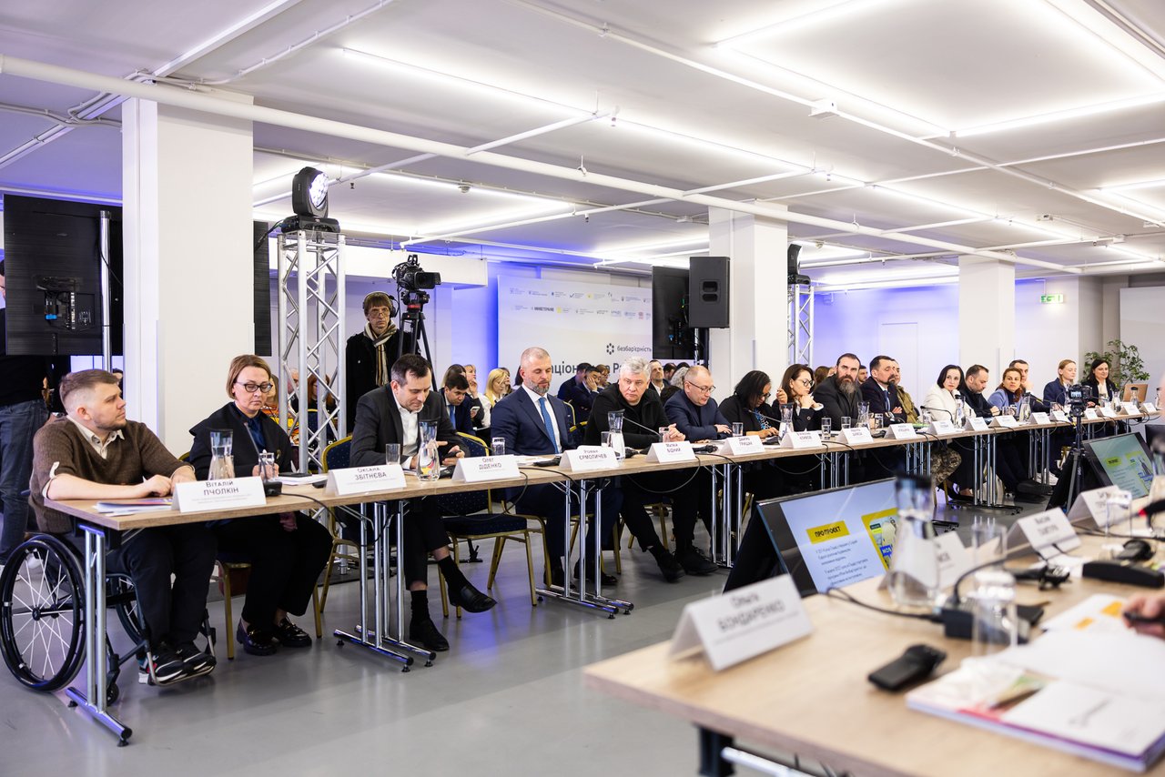 “Безбар’єрність – це про справедливість, свідомість держави та повагу до наших громадян”, – Олексій Кулеба. доступність, засідання, національна рада безбарʼєрності, проєкт, суспільство