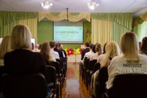 Світлина. В одеських школах проводять уроки безбар’єрності. Безбар'єрність, суспільство, інклюзія, Одеса, заняття, уроки безбар’єрності