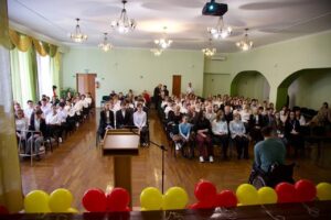 Світлина. В одеських школах проводять уроки безбар’єрності. Безбар'єрність, суспільство, інклюзія, Одеса, заняття, уроки безбар’єрності