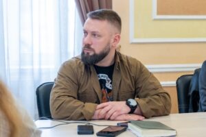 Світлина. Життя без бар’єрів: Мінветеранів завершує розробку моделі підтримки орієнтації в просторі та мобільності ветеранів війни з повною або частковою втратою зору. Безбар'єрність, підтримка, порушення зору, нарада, ветеран війни, Мінветеранів