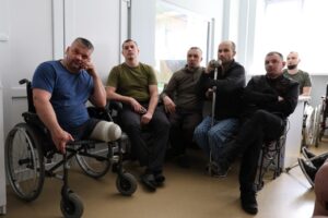 Світлина. Незламним захисникам презентували Автошколу для осіб з інвалідністю, що діє на базі ЛьвДУВС. Навчання, інвалідність, проєкт, Львів, автошкола, ЛьвДУВС