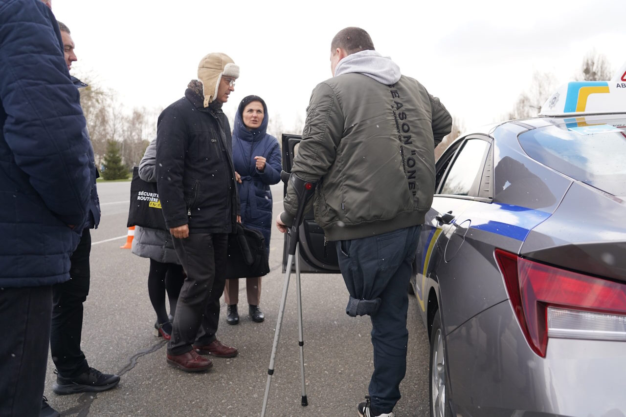 Делегація МВС Франції зацікавилась роботою київської автошколи для осіб з інвалідністю. інвалідність, автошкола, делегація, навс, франція