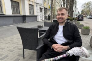 Три місяці звикав до протеза: військовий Олександр Журавель з Полтави розповів історію реабілітації (ФОТО, ВІДЕО)