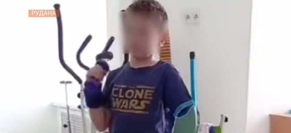 8-річний криворіжець Матвійко, поранений російським ракетним ударом, проходить реабілітацію. матвій головко, поранення, протезування, ракетний удар, теракт