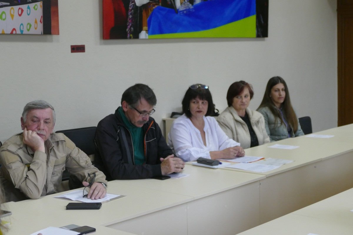 У Калуші за «круглим столом» говорили про забезпечення прав осіб з інвалідністю. інвалідність, забезпечення, калуш, круглий стіл, послуга