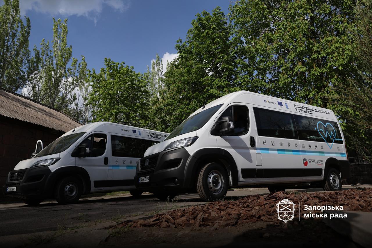 Дві міські лікарні отримали авто для маломобільних пацієнтів (ФОТО). автомобіль, запоріжжя, лікарня, пацієнт, транспортування