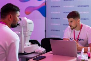 Світлина. 30 секунд, щоби зберегти зір: на Одещині та Чернігівщині пацієнтам із діабетом проводять цифровий скринінг зору з використанням штучного інтелекту. Новини, зір, Одещина, Чернігівщина, діабет, цифровий скринінг