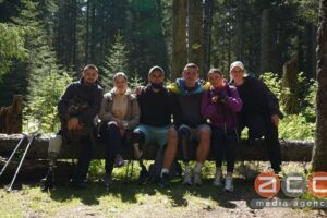 Світлина. Підкорили Говерлу на протезах – військові з Буковини піднялись на найвищу гору України. Реабілітація, протез, військовий, відновлення, Говерла, Мандротерапія