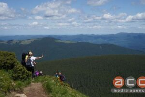 Світлина. Підкорили Говерлу на протезах – військові з Буковини піднялись на найвищу гору України. Реабілітація, протез, військовий, відновлення, Говерла, Мандротерапія