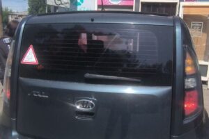 Світлина. У Дніпрі продовжують виявляти та карати водіїв, які паркуються на місцях для людей з інвалідністю. Закони та права, інвалідність, Дніпро, водій, паркування, порушник