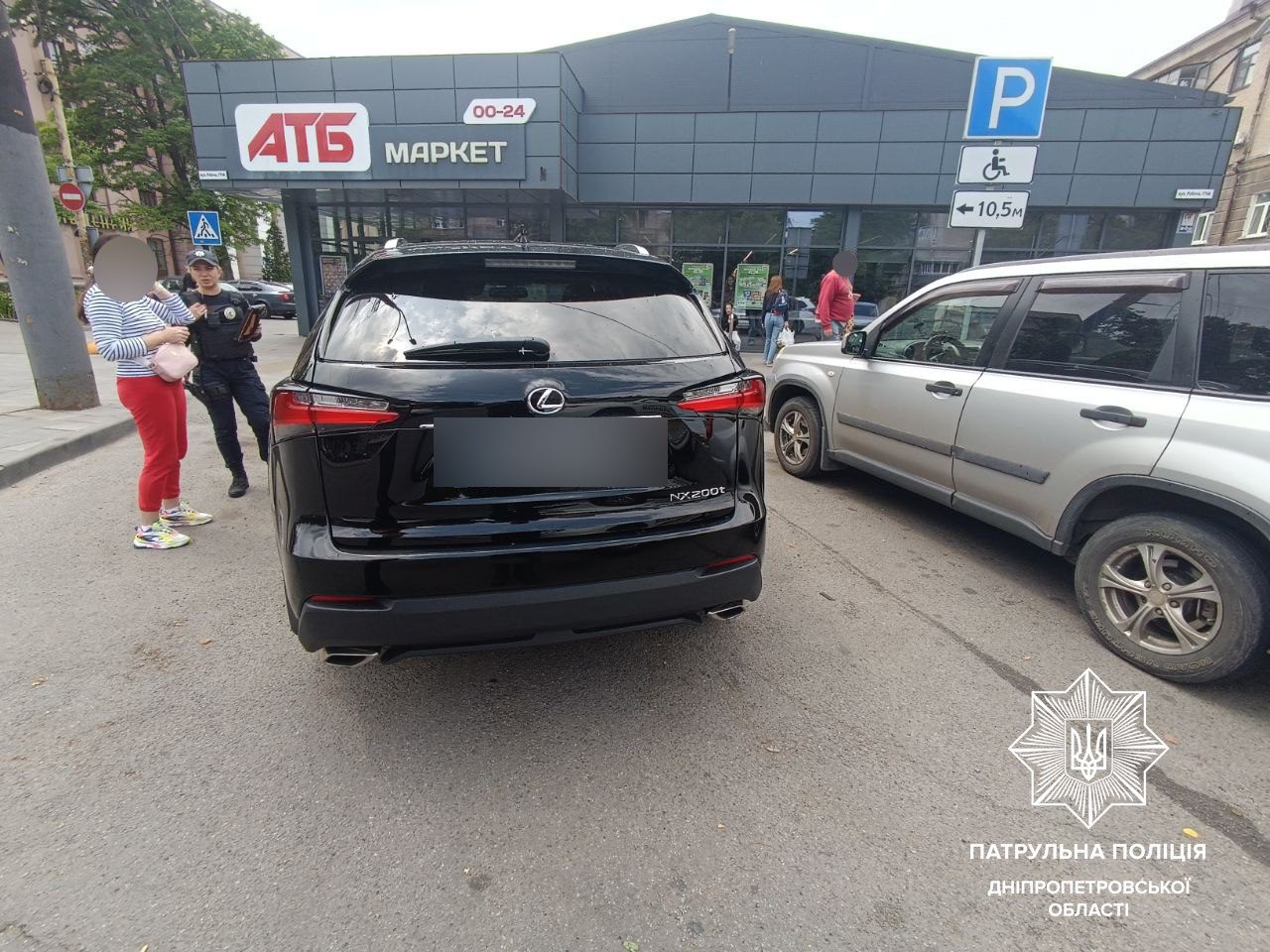 У Дніпрі продовжують виявляти та карати водіїв, які паркуються на місцях для людей з інвалідністю (ФОТО). інвалідність, водій, дніпро, паркування, порушник