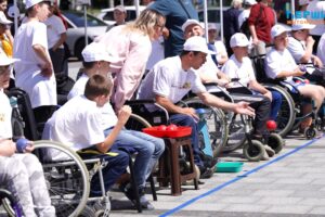 Інклюзивні змагання з бочча у Житомирі: понад 80 учасників з інвалідністю та без вперше вийшли на спільне спортивне поле (ФОТО, ВІДЕО)