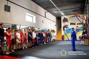 Світлина. Помічник начальника поліції в Закарпатській області з питань ветеранської політики презентував адаптивний вид боротьби для ветеранів та ветеранок війни. Реабілітація, ветеран, Закарпаття, спорт, Владислав Горнодь, боротьба