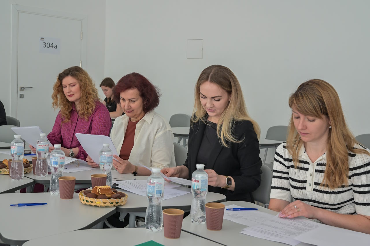 Київський коледж вперше випустив бакалаврів – соціальних працівників зі знанням жестової мови. бакалавр, жестова мова, київ, коледж, соціальний працівник