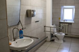 Світлина. Безбар’єрність у дії: у Володимирці впроваджують доступність для всіх. Безбар'єрність, інвалідність, доступність, безбар’єрний простір, Національна стратегія, Володимирець