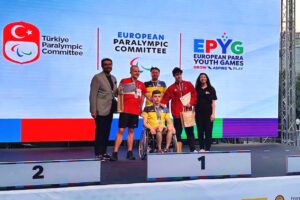 Світлина. Юні паралімпійці з Донеччини вибороли 19 медалей у Стамбулі. Спорт, медаль, перемога, паралімпійці, Стамбул, плавці