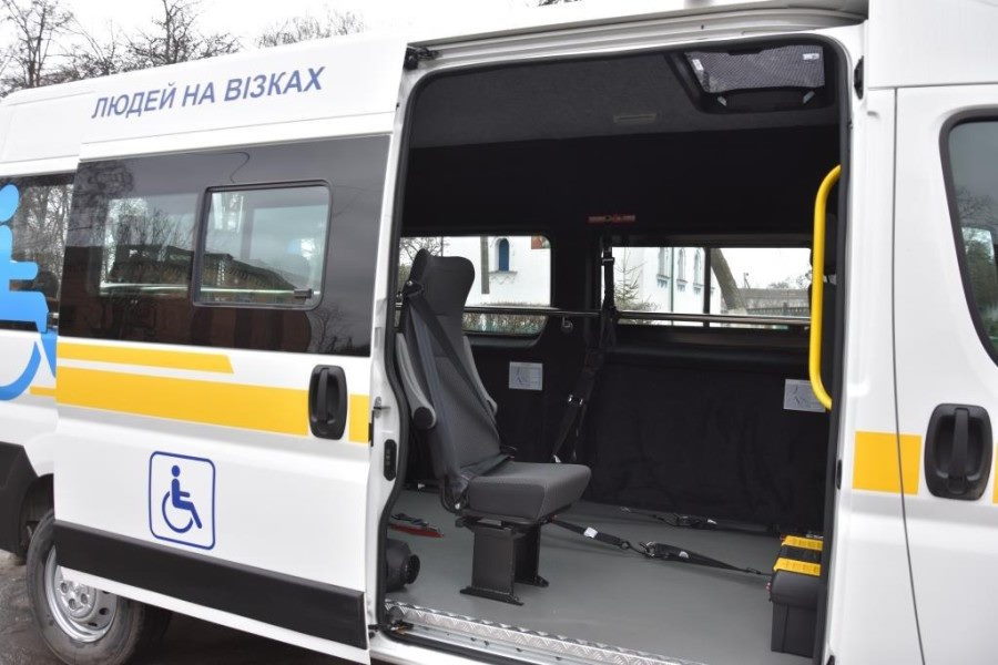 У Полтаві працює “Соціальне таксі”: куди звертатись та як замовити. інвалідність, перевезення, полтава, послуга, соціальне таксі