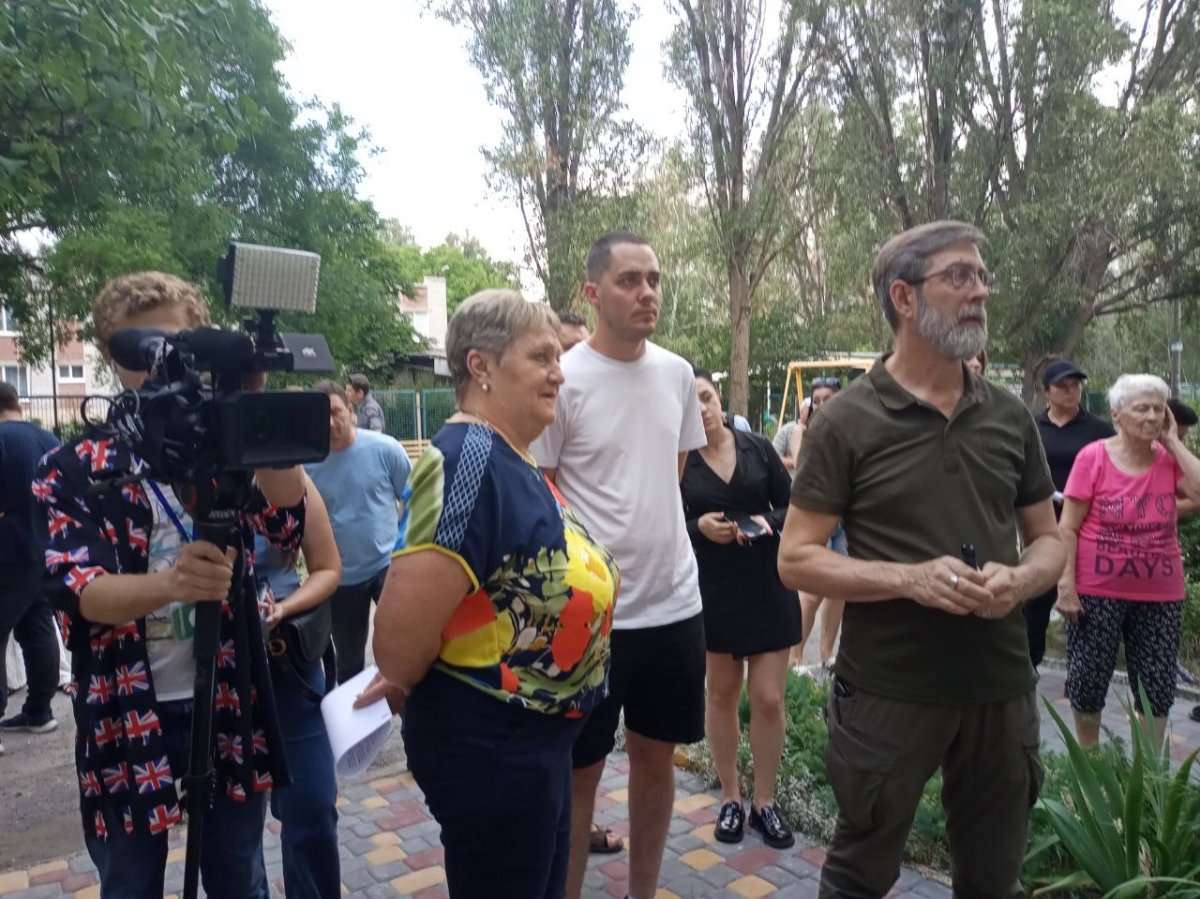 Мешканці запорізької багатоповерхівки виступили проти безкоштовної установки підйомника для ветерана – чим завершились збори у ОСББ. будинок, ветеран, запоріжжя, підйомник, поранення