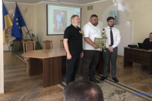 Світлина. У Чернівцях вручили 20 сертифікатів на житло ветеранам та їх родинам. Закони та права, ветеран, житло, Чернівці, сертифікат, Ukraine Facility