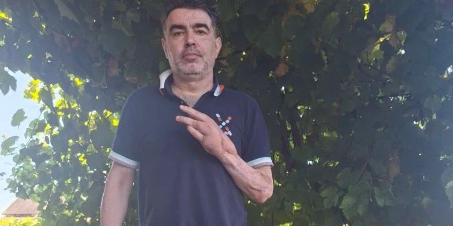 «Невже тобі самому не огидно?». Жінка образила ветерана через те, що він не приховав протез і травмовану руку. андрій сидоренко, ветеран, жінка, поранення, протез