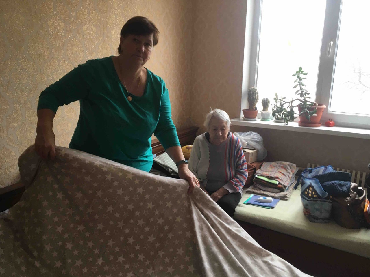 Соцпослуга “Догляд вдома”: як і де її отримати луганчанам. інвалідність, догляд вдома, допомога, луганщина, послуга