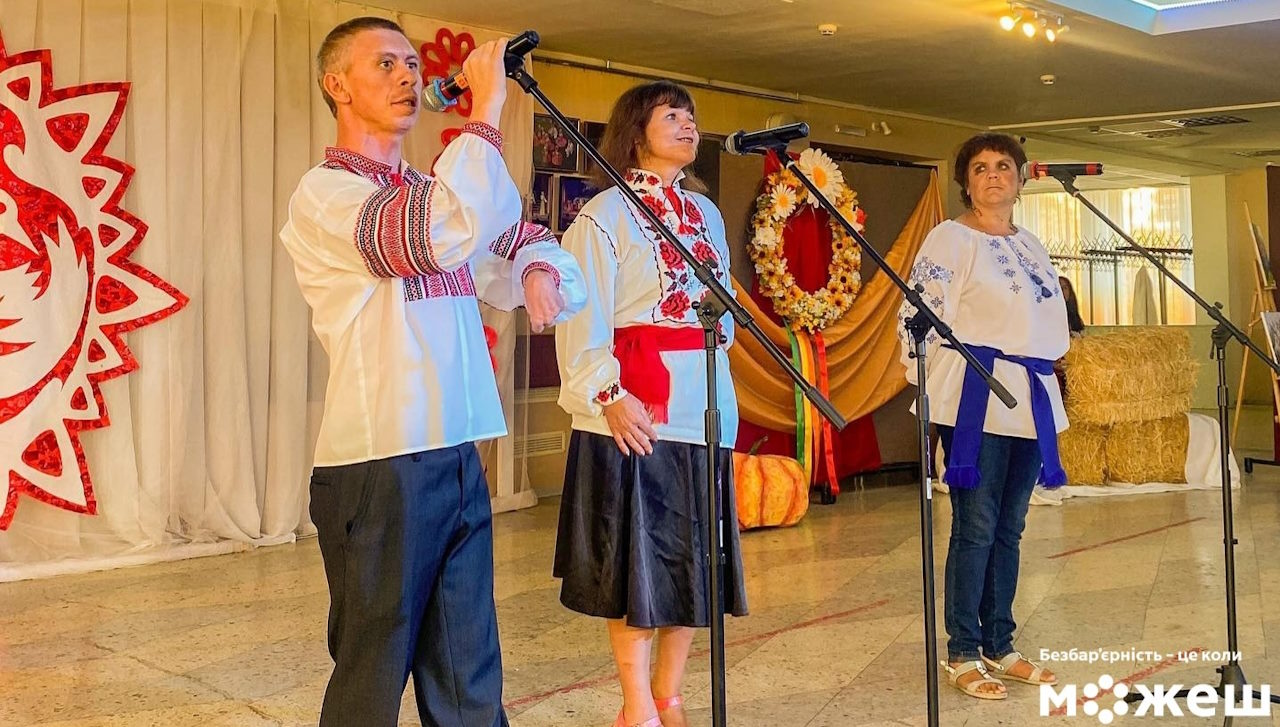 “Сцена без обмежень”: у Миколаєві люди з інвалідністю грають в інклюзивному театральному гуртку. інвалідність, гурток творчої реабілітації сцена без обмежень, допомога, миколаїв, розвиток