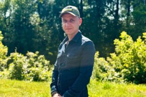 «Хочу продовжити службу та бути корисним людям»: історія ветерана Євгенія Мотчаного з Чернігівщини, який після поранення знайшов себе в поліції (ФОТО)