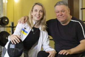 Мета — Паралімпіада: історія парафехтувальниці з Волині Марії Іванчик і її тренера Олексія Сундієва (ФОТО)