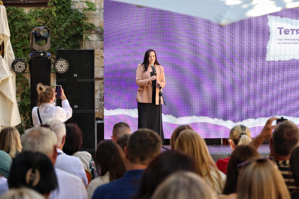 У центрі уваги — безбар’єрність: Тетяна Бережна побувала в Одесі (ФОТО). інвалідність, доступний, нарада, одеса, тетяна бережна