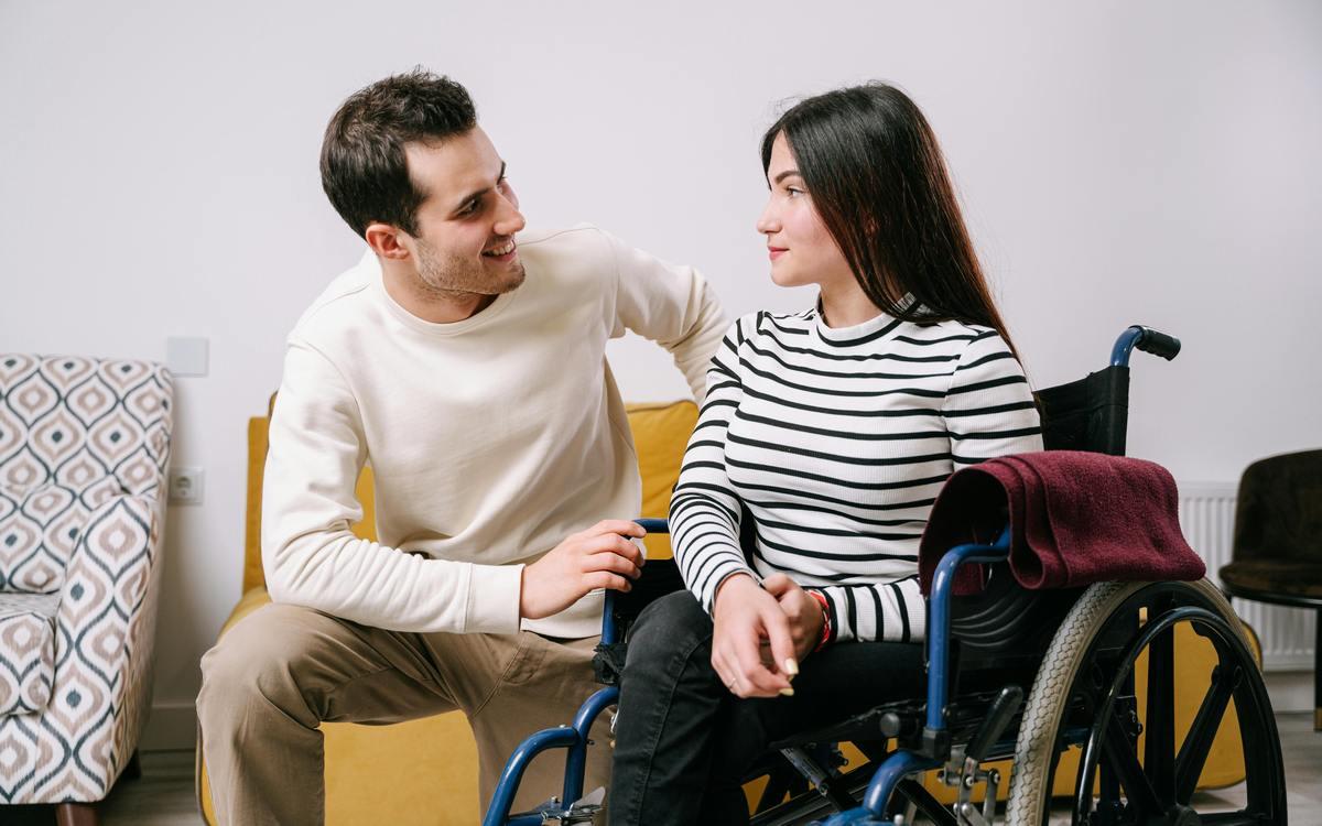 Перестаньте боятися: як спілкуватися з людьми з інвалідністю (АУДІО). інвалідність, віталій сергійчук, правила, руслана цегельська, спілкування