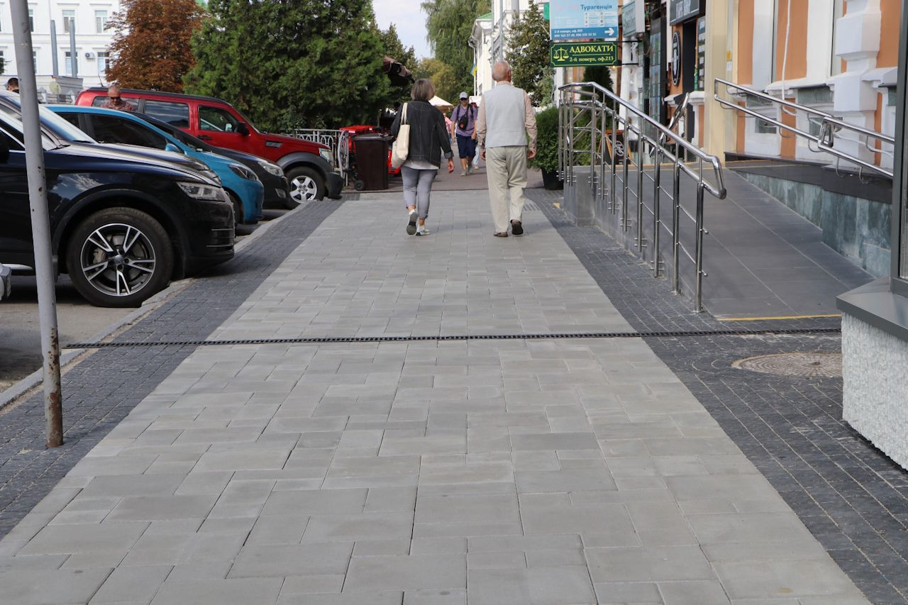 Рух без бар’єрів — дайджест новин. безбарʼєрний маршрут, доступність, облаштування, послуга, проєкт рух без барʼєрів