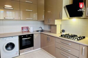 Світлина. Новий фундамент після двох втрат дому: медик-захисник Маріуполя Асан Ісенаджиєв отримав власну квартиру від «Серця Азовсталі». Новини, Мариуполь, квартира, Серце Азовсталі, медик-захисник, Асан Ісенаджиєв