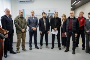 Світлина. У 2026 році держава виділить 8 млрд грн на забезпечення протезами та ДЗР, — Денис Улютін. Закони та права, протез, протезування, забезпечення, ДЗР, Денис Улютін