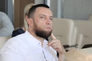 Світлина. У Сумах розробили проєкт місцевого Плану заходів з безбар’єрності. Закони та права, інвалідність, засідання, моніторинг, Рада безбар’єрності, Суми
