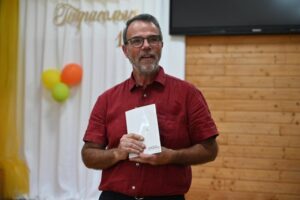 Світлина. У Тячеві запрацювала інклюзивна кондитерська-кав’ярня «Шоколад». Робота, інвалідність, професія, самореалізація, Тячів, кондитерська-кавʼярня Шоколад