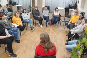 Світлина. У Вінниці започаткували серію тренінгів і майстер-класів для родин, де виховують дітей з інвалідністю. Новини, інвалідність, Вінниця, тренинг, майстер-клас, родина