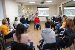 Світлина. У Вінниці започаткували серію тренінгів і майстер-класів для родин, де виховують дітей з інвалідністю. Новини, інвалідність, Вінниця, тренинг, майстер-клас, родина