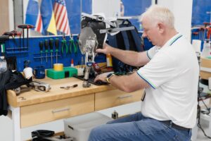 Світлина. Життя після ампутації. Як українські ветерани відновлюються після втрати кінцівки: історія Олексія Дернова. Реабілітація, протез, поранення, військовий, MCOP, Олексій Дернов