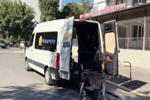 Світлина. Соціальне таксі: рік роботи в Одесі. Безбар'єрність, інвалідність, послуга, соціальне таксі, Одеса, ГО Безбар’єрні