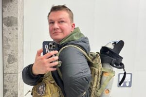 Світлина. Життя після ампутації. Як українські ветерани відновлюються після втрати кінцівки: історія Олексія Дернова. Реабілітація, протез, поранення, військовий, MCOP, Олексій Дернов