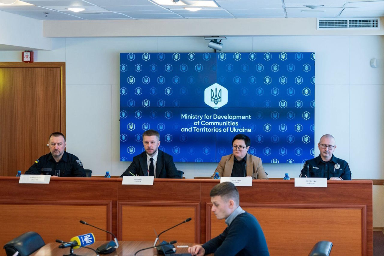 Послуги для маломобільних категорій з числа ВПО: отримати кваліфіковану допомогу можна відразу на пункті евакуації. інвалідність, брифінг, впо, допомога, пункт евакуації