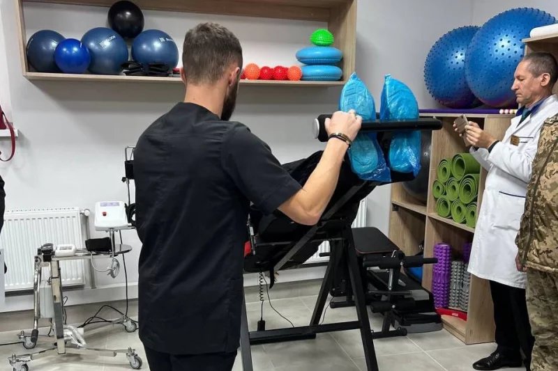 У поліклініці Чернівців відкрили оновлене відділення реабілітації (ФОТО). інвалідність, відділення реабілітації, пацієнт, поліклініка, чернівці