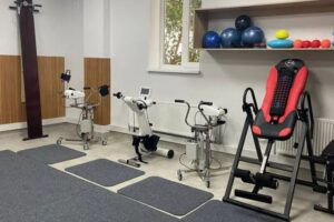 Світлина. У поліклініці Чернівців відкрили оновлене відділення реабілітації. Реабілітація, інвалідність, пацієнт, Чернівці, відділення реабілітації, поліклініка