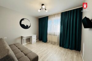 Світлина. Оборонець Маріуполя Микола Куркурін отримав ключі від власної квартири за програмою «Вдома». Новини, Мариуполь, квартира, оборонець, ГО Серце Азовсталі, Микола Куркурін