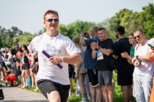 Світлина. Життя після ампутації. Як українські ветерани відновлюються після втрати кінцівки: історія Олексія Дернова. Реабілітація, протез, поранення, військовий, MCOP, Олексій Дернов