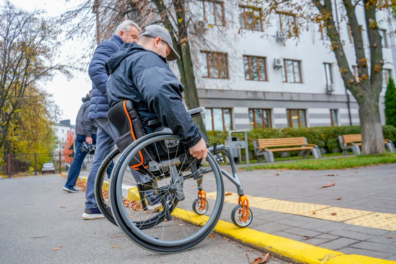 «Рух без бар’єрів» – дайджест новин. інвалідність, безбарʼєрний маршрут, доступний, облаштування, проєкт рух без барʼєрів