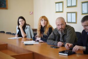 Світлина. У Дрогобичі відбулося шосте засідання Ради безбар’єрності: визначено пріоритети до кінця року та плани на 2026-й рік. Закони та права, інвалідність, доступність, засідання, Рада безбар’єрності, Дрогобич