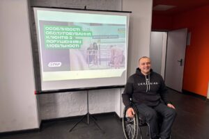 Світлина. Понад 1000 водіїв «Київпастрансу» пройшли тренінги з підвищення якості перевезення пасажирів із числа маломобільних груп. Безбар'єрність, перевезення, тренинг, водій, пасажир, КП Київпастранс