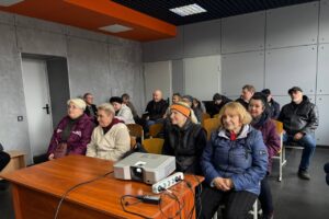 Світлина. Понад 1000 водіїв «Київпастрансу» пройшли тренінги з підвищення якості перевезення пасажирів із числа маломобільних груп. Безбар'єрність, перевезення, тренинг, водій, пасажир, КП Київпастранс